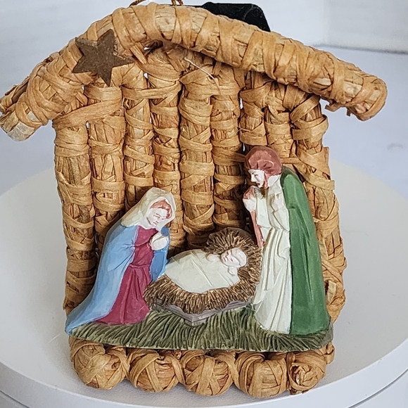 Set of Christmas Nativity Scene Ornament Set Wicker Creche with Resin Figures - Picture 4 of 8